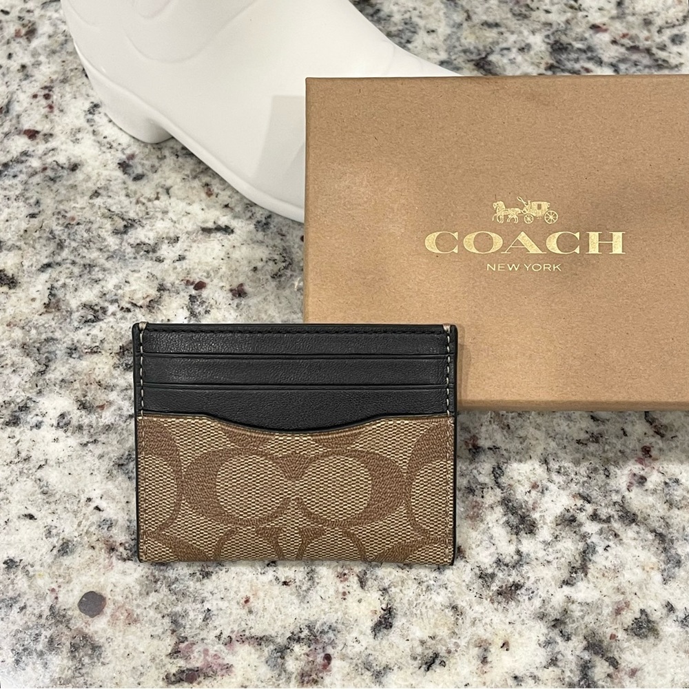 Coach Slim ID Card Case in Signature Leather🖤